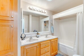 Interior - Work, Relax & Explore: Bright Sacramento Townhome (West Sacramento)