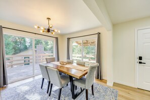 House (5 Bedrooms) | Interior