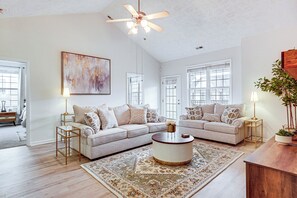 Apartment (3 Bedrooms) | Interior - 9 Mi to Dtwn Fayetteville: Condo w/ Pool Access! (Fayetteville)