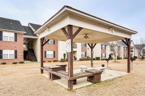 Apartment (3 Bedrooms) | Interior - 9 Mi to Dtwn Fayetteville: Condo w/ Pool Access! (Fayetteville)