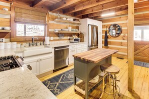 House (3 Bedrooms) | Interior - 3 Mi to Dtwn Ellijay: Tree-lined Cabin w/ Deck! (Ellijay)