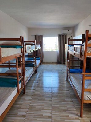 Comfort Shared Dormitory, Sea View (Suite Compartilhada Feminina Vista Ma) | In-room safe, blackout curtains, iron/ironing board, free WiFi