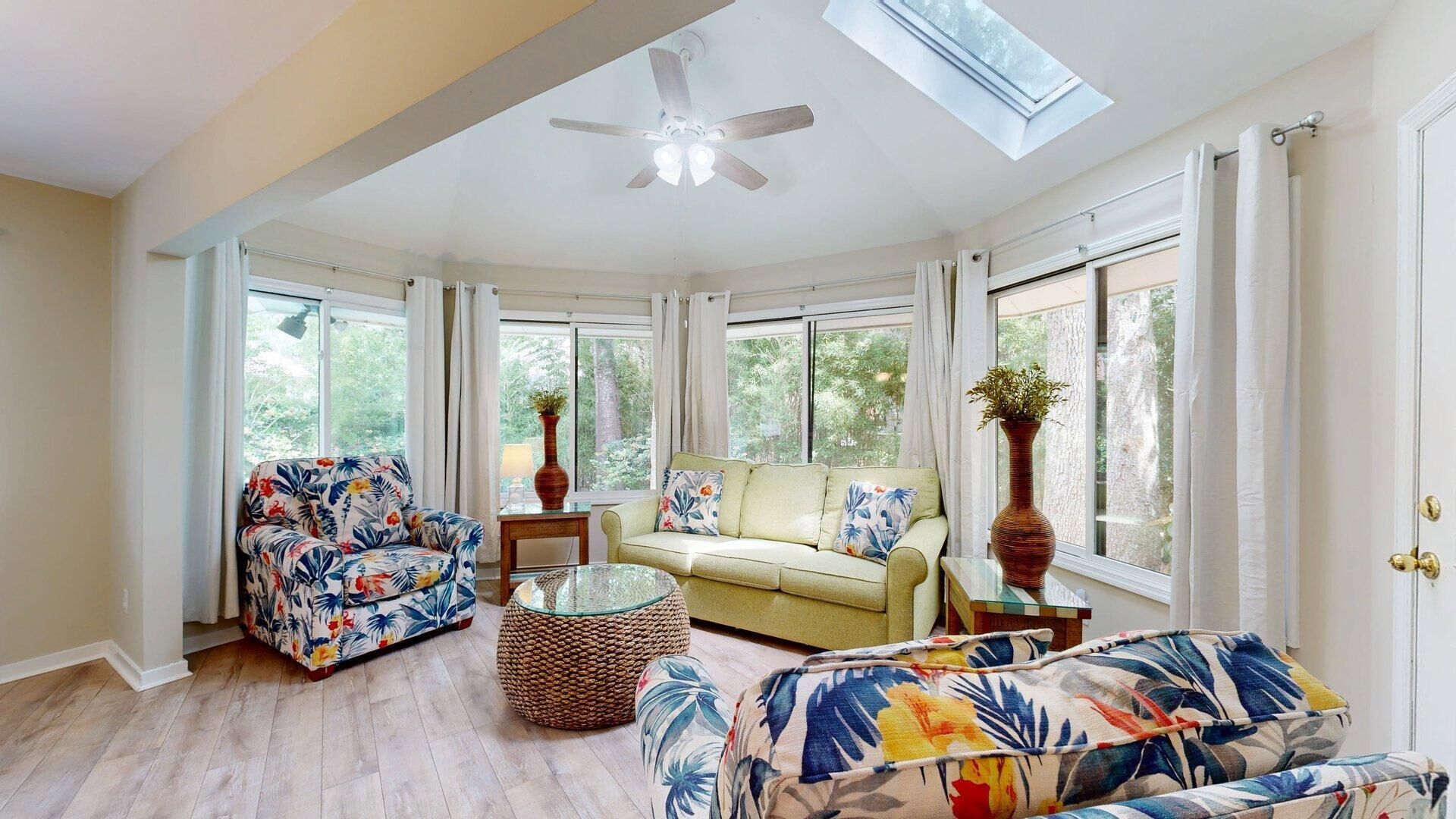 تلفزيون ذكي