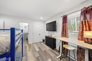 7 bedrooms, iron/ironing board, free WiFi, bed sheets