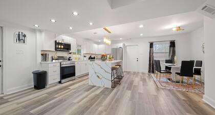 Atlanta Royal Vista Manor Retreat