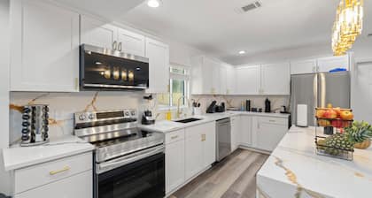 Atlanta Royal Vista Manor Retreat by Deity Villas!