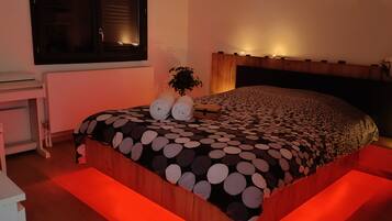 4 chambres, fer et planche Ă repasser, Wi-Fi, draps fournis