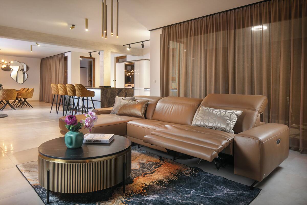 Premium Apartment, 4 Bedrooms, Pool Access, Sea View | Living room | Flat-screen TV