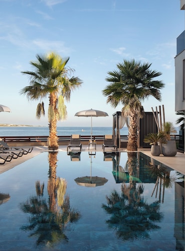 Malibu Imperial Resort