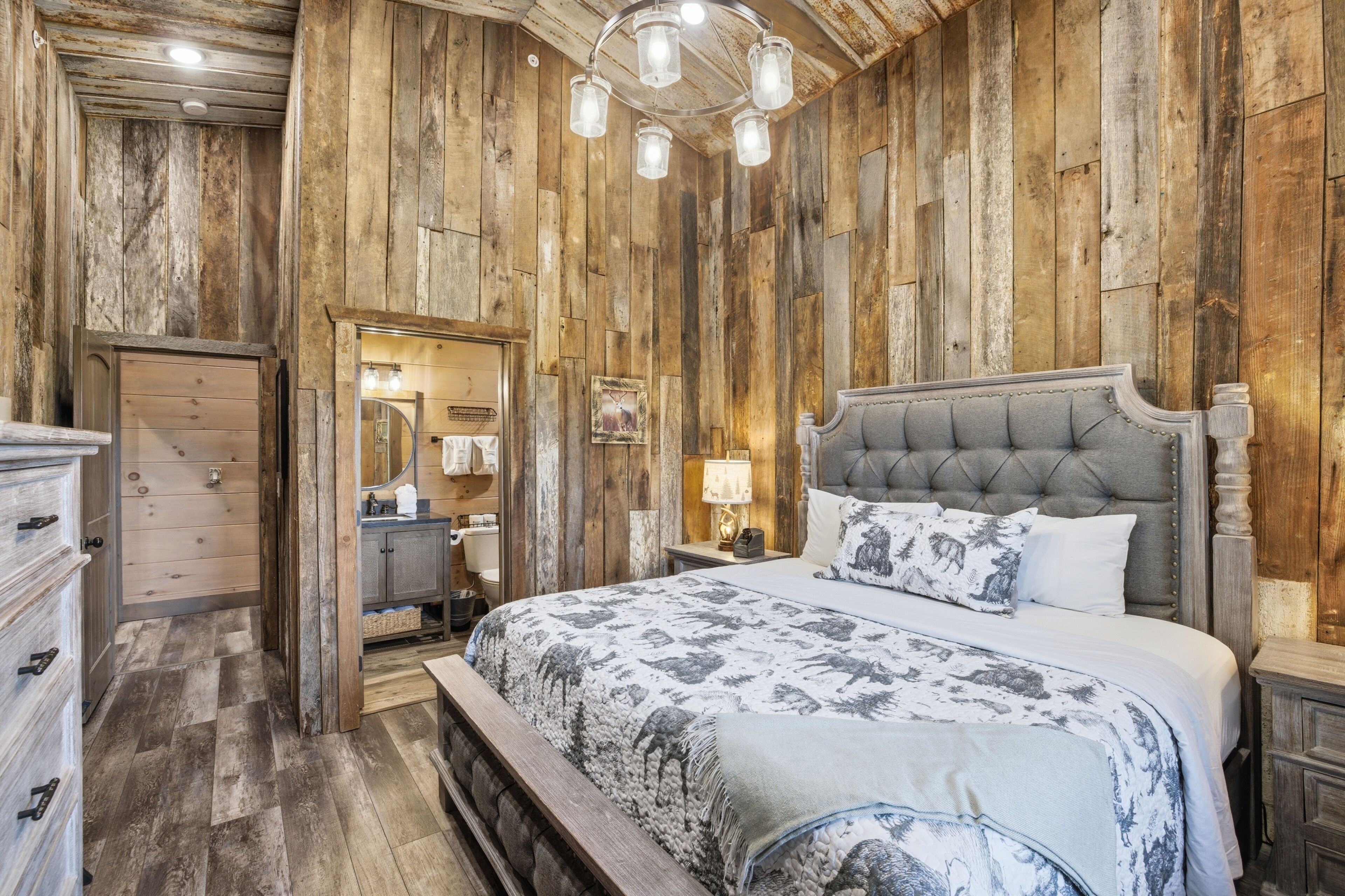 Grand Splash Lodge 6 Bedroom Cabin Reviews, Deals & Photos 2026