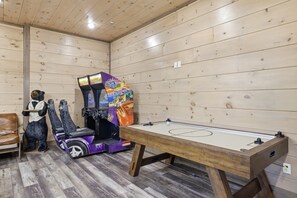 Huisje, 6 slaapkamers | Spelletjeskamer