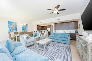 Living area - Phoenix Gulf Towers 1006 2 Bedroom Condo (Orange Beach)