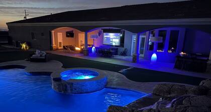 Luxury Home With Slide Pool/spa/movie Theatre 5 Bedroom Home