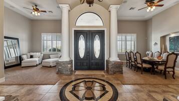 Rumah, 5 kamar tidur | Interior