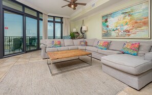 Huoneisto, 3 makuuhuonetta | Oleskelualue | DVD-soitin