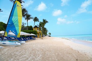 Villa, 4 Bedrooms | Beach