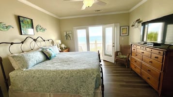 5 bedrooms, iron/ironing board, free WiFi, bed sheets