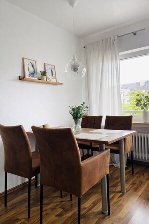 Dining - Only a few meters to the beach, dogs are welcome (Borkum)