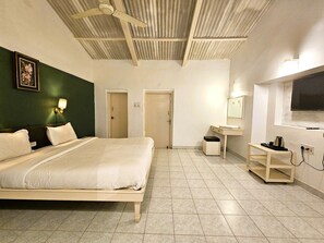 Comfort Room, Balcony, Garden View | Desk, free WiFi - iSTAYS The Colonial Villa Yercaud (Yercaud)
