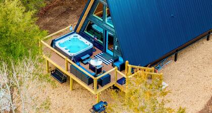 Creekside A-frame Hot Tub•1st FL King Suite🖤PET