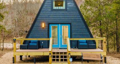 Creekside A-frame Hot Tub•1st FL King Suite🖤PET