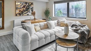 Unclassified image, 3 of 16, button - Host & Stay | Chic Townhouse by the Docks (Liverpool)