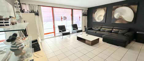 Apartment | Living area