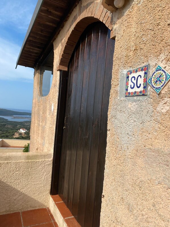 Exterior detail - [Emerald Coast] House with a view of the Magdalena (San Pasquale)