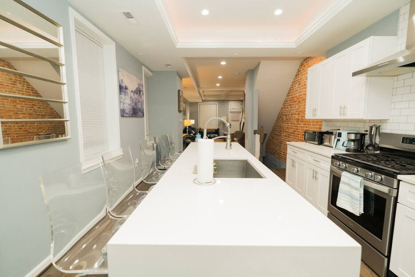 冰箱、微波炉、烤箱、炉灶