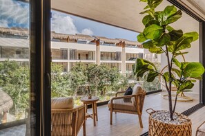 Terrace/patio - Serene 2BR w 3 Pools | Gym | Coworking | Fast WIFI (Tulum)