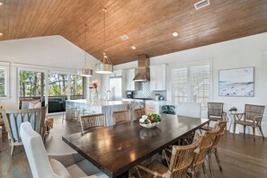 Dining - Lakefront | Private Heated Pool | Bikes | Beach Gear (Santa Rosa Beach)