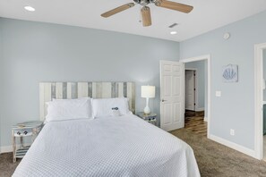 4 bedrooms, iron/ironing board, free WiFi, bed sheets