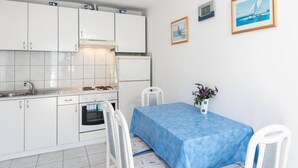 Unclassified image, 3 of 13, button - Bella Perna 2-Bedroom Holiday Apartment with Sea-view! (Podgorje)