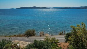 Unclassified image, 2 of 13, button - Bella Perna 2-Bedroom Holiday Apartment with Sea-view! (Podgorje)