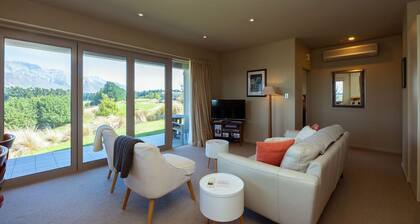 Villa 206 Front Row Golf Views, Terrace Downs