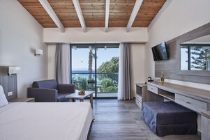 Deluxe Room Side Sea View | Tengerpartra/óceánra néző