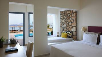 Family Bungalow Sharing Pool | Minibaari, tallelokero huoneessa, pimennysverhot, ilmaiset vauvansängyt