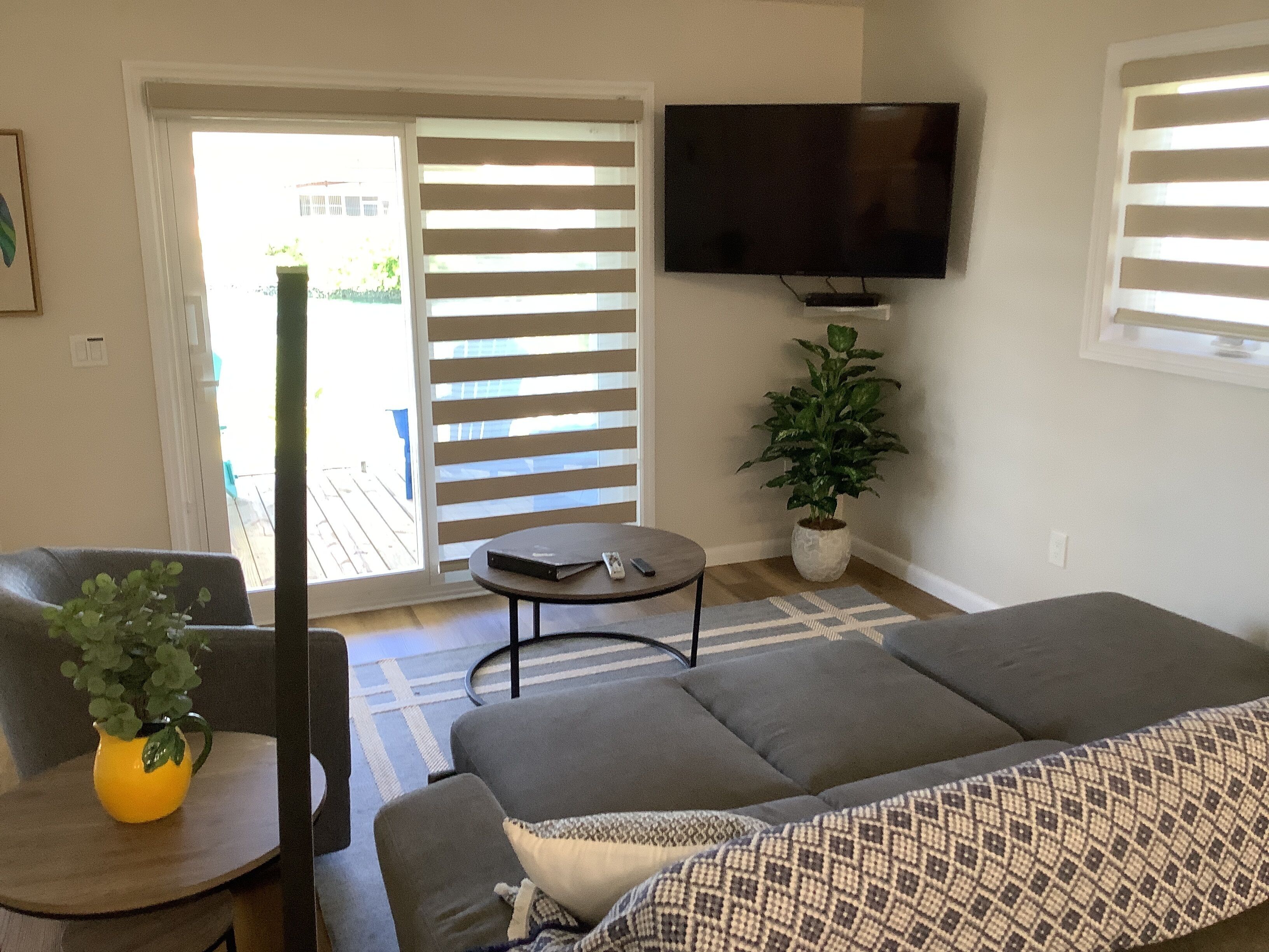 Cozy Brand New Yellow Studio/cottage With Free Floating Dock In Freeport. - Freeport