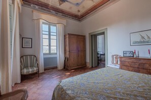 6 Schlafzimmer, Bügeleisen/Bügelbrett, WLAN, Bettwäsche