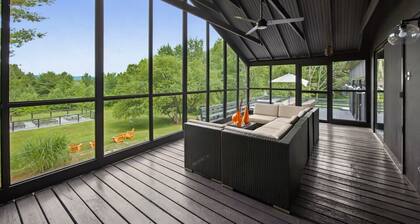 Jug End Crest | Fireplace • Sunroom • Central Air