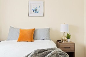 3 bedrooms, desk, iron/ironing board, travel cot