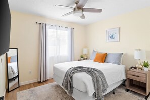 3 bedrooms, desk, iron/ironing board, travel cot