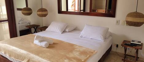 Apartment, Poolblick | 1 Schlafzimmer, Zimmersafe, kostenloses WLAN