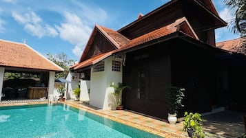 6 bedrooms, desk, free WiFi
