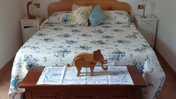 2 soverom, skrivebord, wi-fi og sengetøy