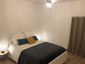 2 bedrooms, desk, iron/ironing board, travel cot