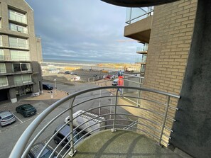 Apartment | Balcony - Apartment Near Marina Nieuwpoort & Golf (Nieuwpoort)