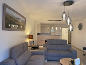 Apartment | Living room