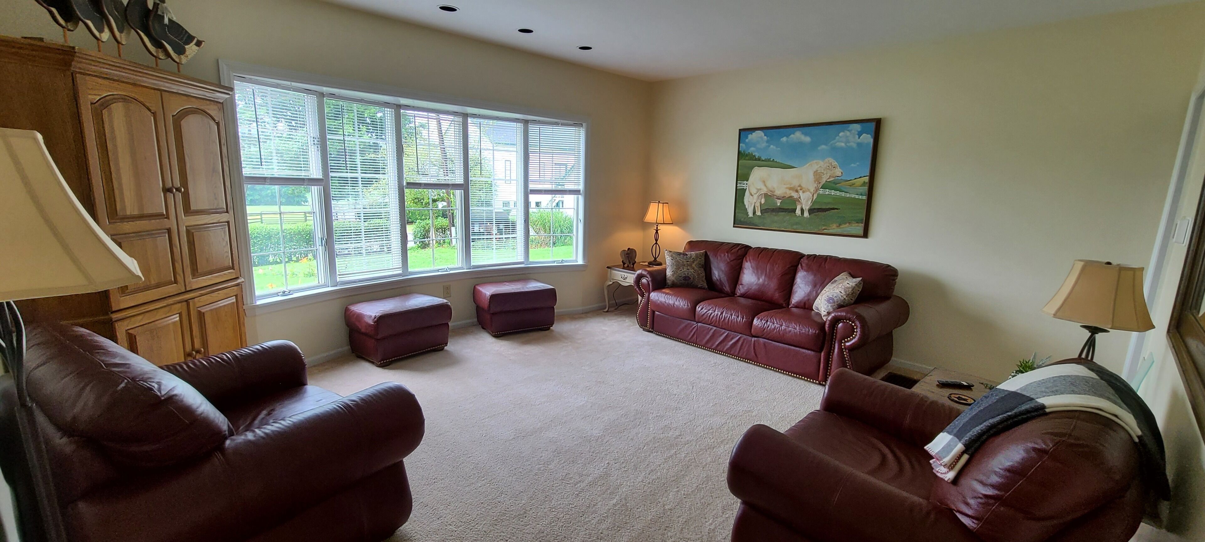 Peaceful 3-bedroom Country Farmhouse Situated On 125 Acre Horse Farm - Arona, PA