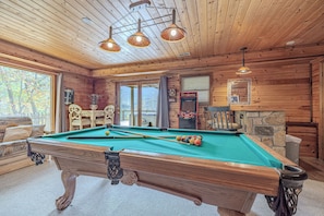 Spielezimmer
